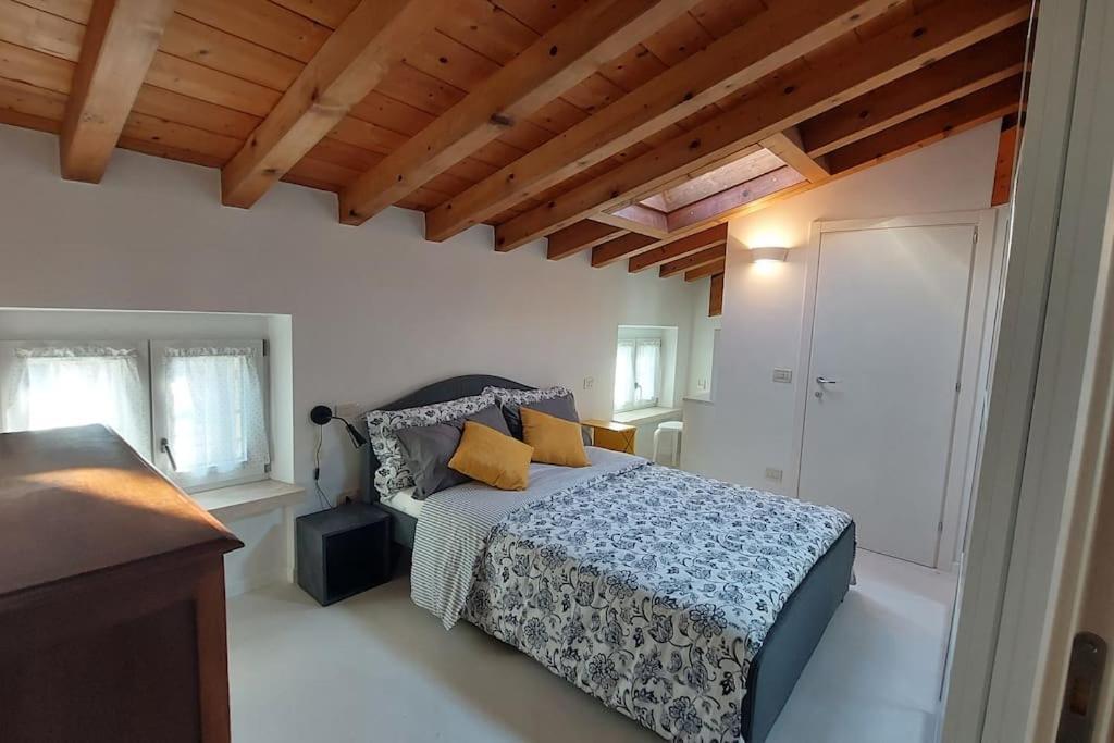 Sui Tetti Di Valeggio - Holiday Apartment Valeggio sul Mincio Luaran gambar